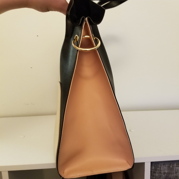 *SOLD* Urban Orginals tote - Picture 3 of 6